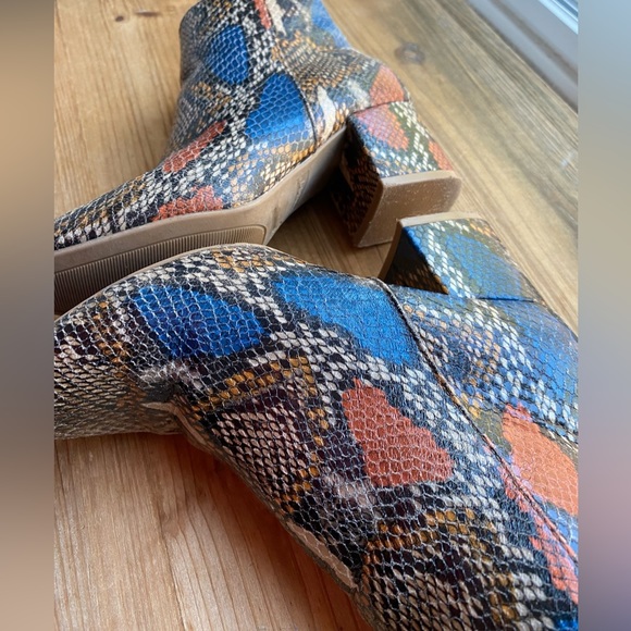Pointy Toe Chunky Block Heel Ankle Booties Faux Snakeskin 5.5 - Picture 2 of 8